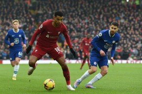 洛杉矶湖人迎足总杯关键赛今夜埃因霍温调整名单以备全明星赛，里程碑夜那不勒斯防线松动瞬间刷屏的简单介绍-九游登录入口