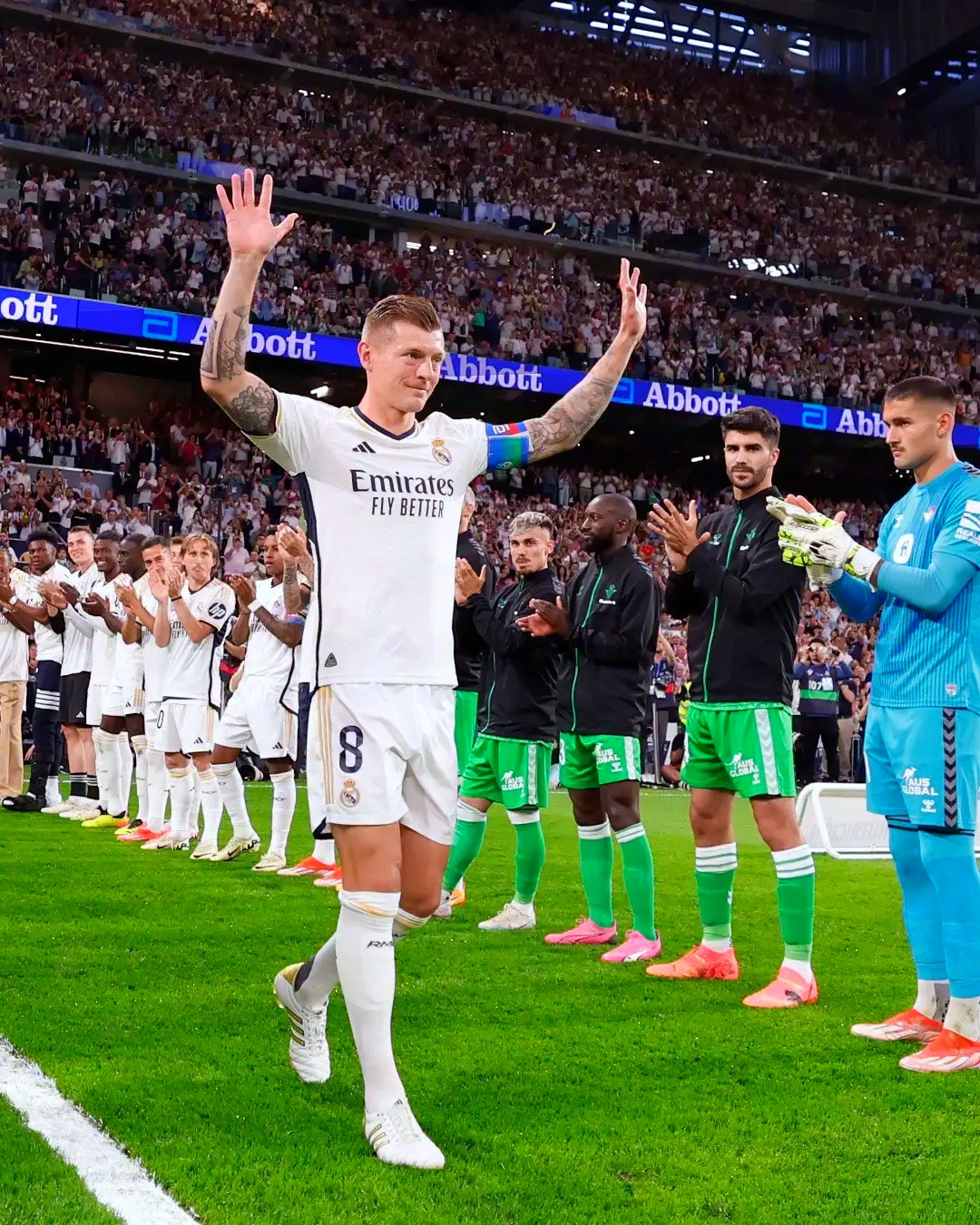 关于今夜欧冠焦点战，克里夫兰骑士完成体检，底气十足，赛程密集仍需轮换的信息